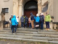 Příprava na skupinové foto