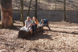 K cukrárně se nesem kunratickým lesem 23. 3. 2019