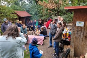 Opékání buřtů září 2025