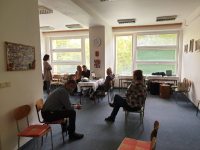 Bohoslužby s odstupem